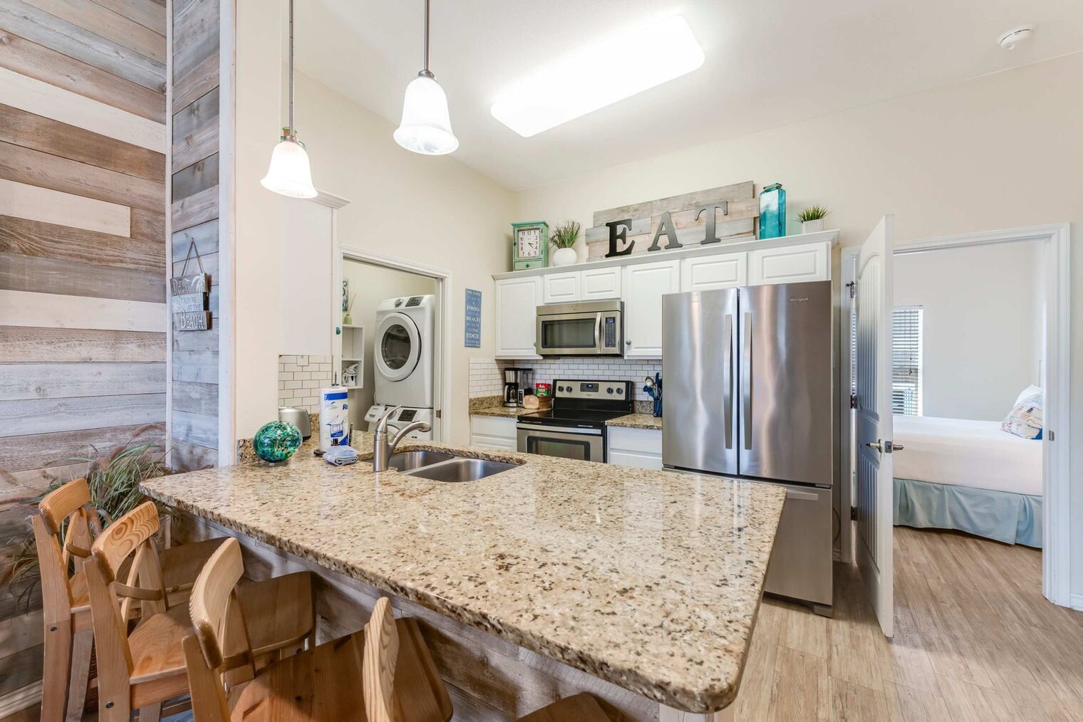 Building Photo - 15213 Beach Way Dr