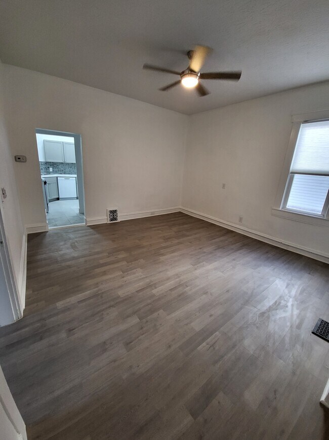 Building Photo - 1616 Ellwood Ave