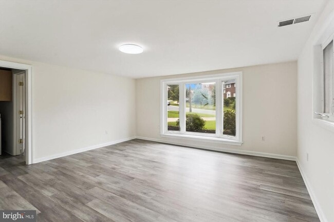 Building Photo - 9915 Ashburton Ln