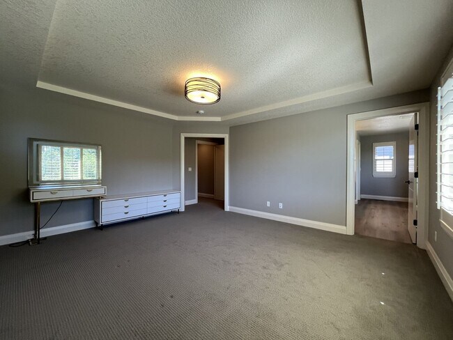 Building Photo - Elegant South Cooper Mountain Home with 4 Bedrooms, Bonus Room, Main-Level Suite & Designer Finishes