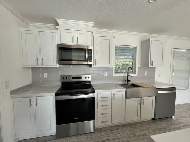 Building Photo - 112 Leopard Ln