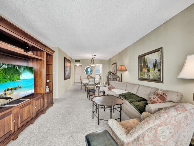 Building Photo - 3300 S Ocean Blvd