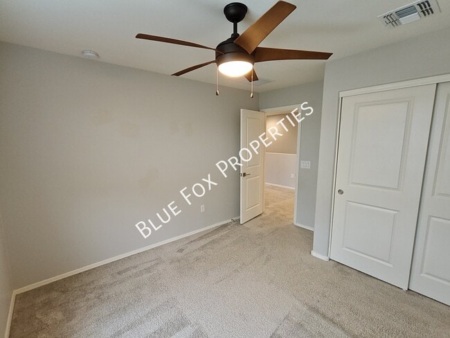 Building Photo - 897 West Calle Zoca