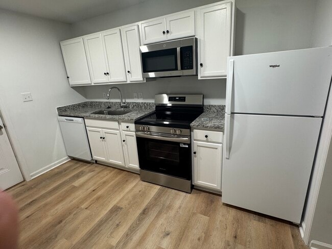 Building Photo - 125 Tigers Den Ln