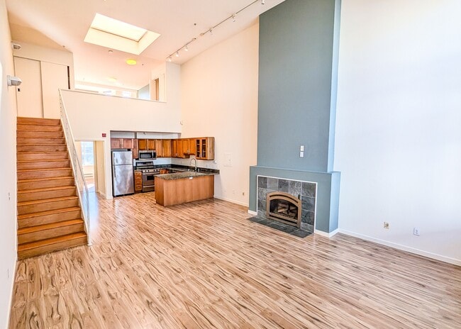 Building Photo - 950 Harrison St