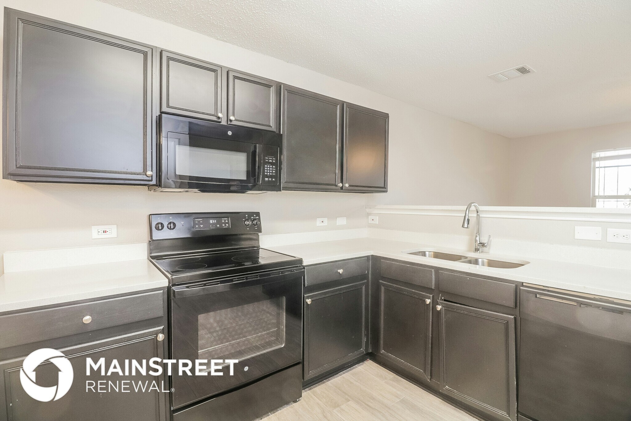 Building Photo - 735 Panola Dr