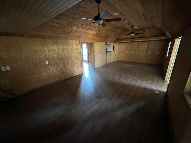 Building Photo - 2684 Joy Ln