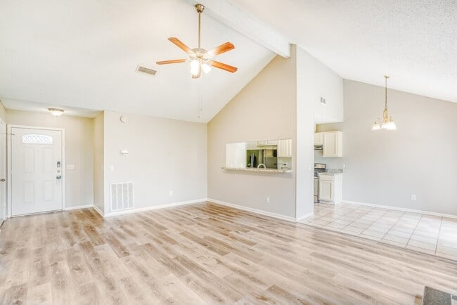 Building Photo - 12214 Flaxen Dr