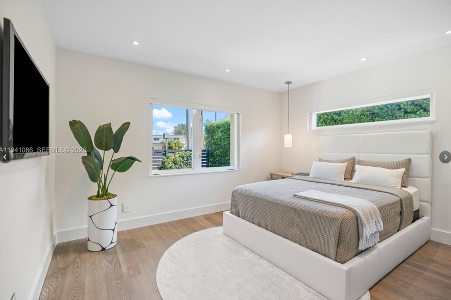 Building Photo - 7810 Hawthorne Ave