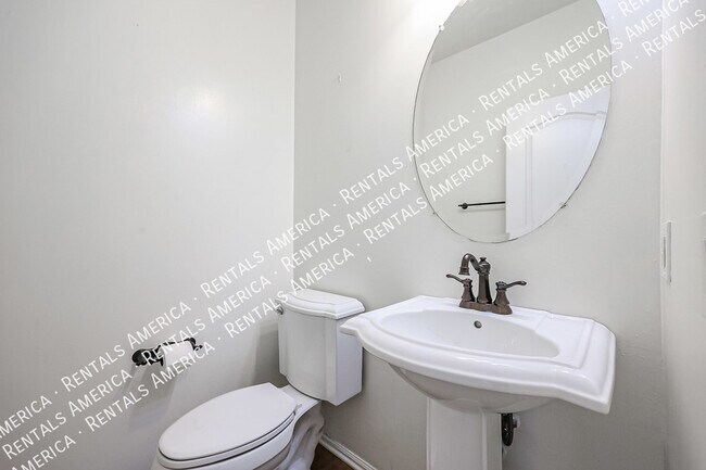 Building Photo - 1074 S Hawk Ln