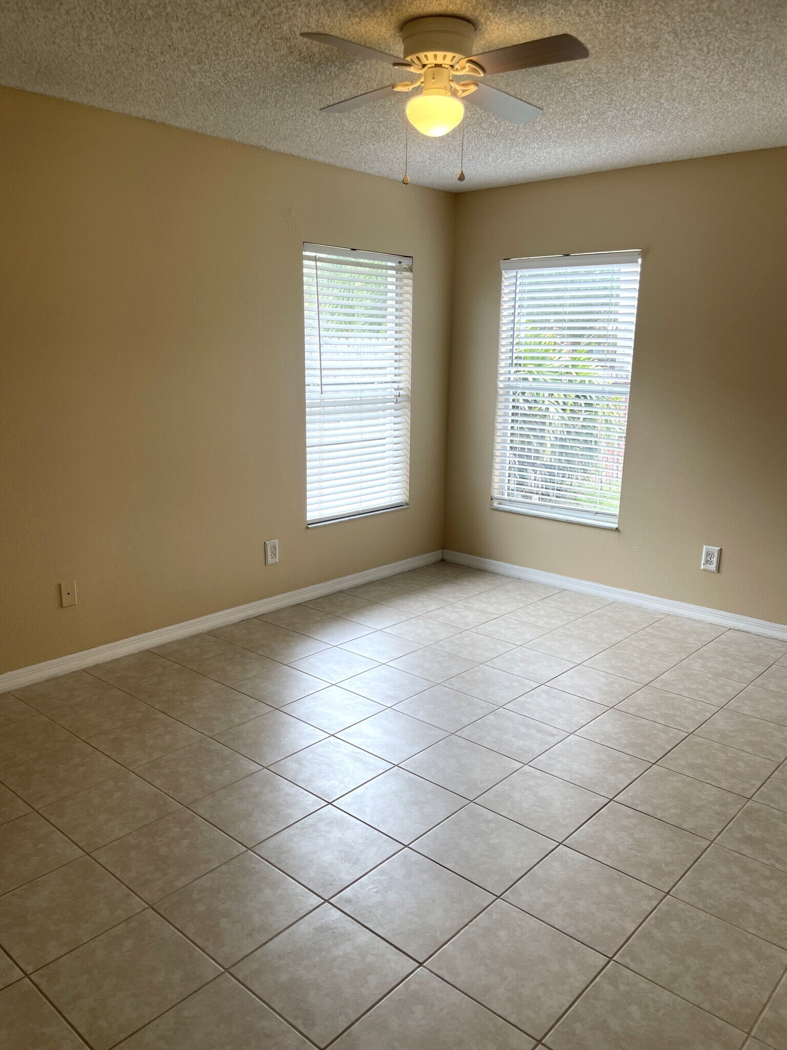 Building Photo - 4189 Shadow Creek Cir