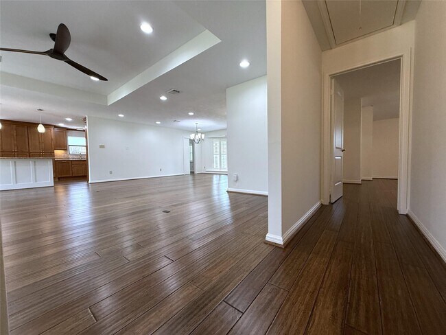 Building Photo - 5007 Shady Nook Ct