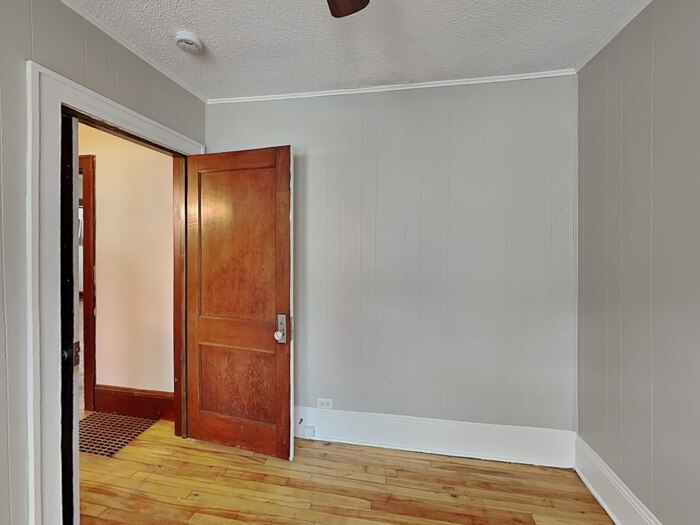 Building Photo - 1157 W Minnehaha Ave