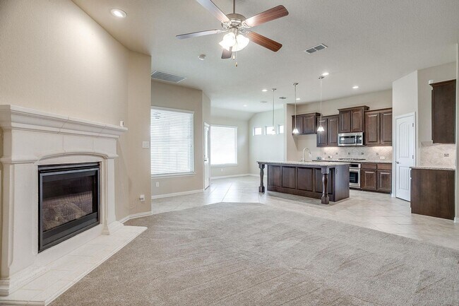 Building Photo - Beautiful 5 Bed, 3 Bath, 2-Story Home in Morningstar Subdivision- Aledo ISD- 76008