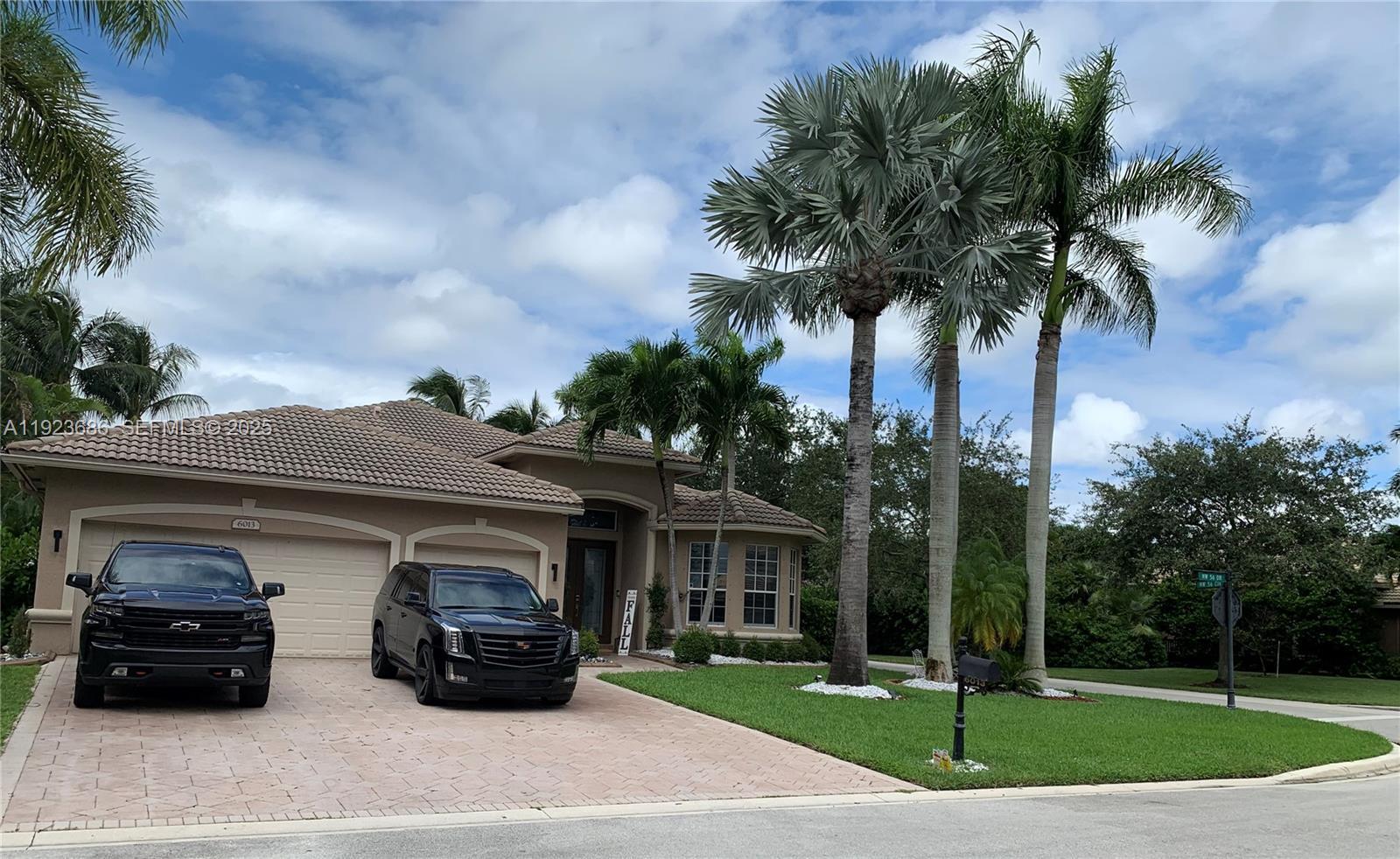 Building Photo - 6013 NW 56th Dr