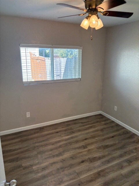 Building Photo - 325 Wolf Mountain Ln