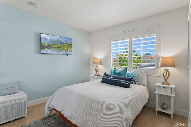 Building Photo - 33925 Faeroe Bay