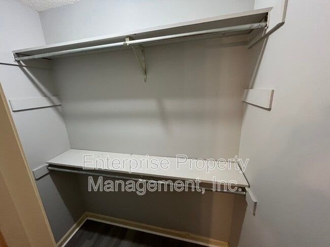 Building Photo - 5429 Craigmont Dr