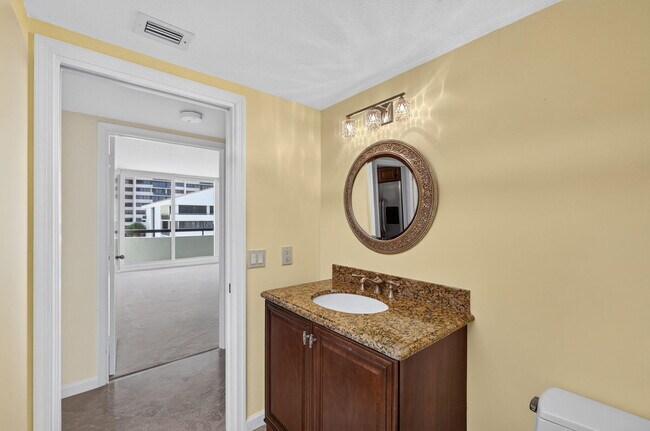 Building Photo - 4000 N Ocean Dr