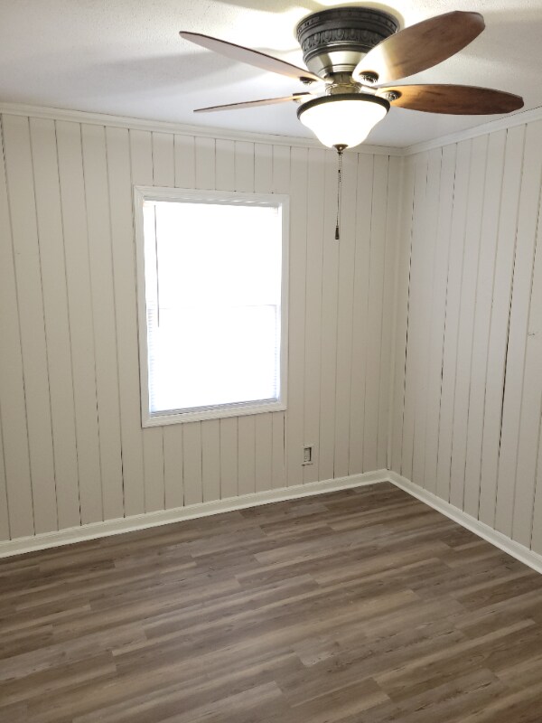 Building Photo - 3567 Kingsview Dr