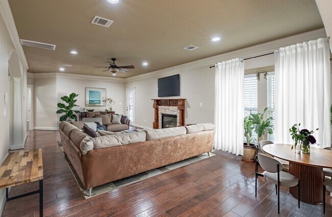 Building Photo - 11955 Silver Leaf Ct