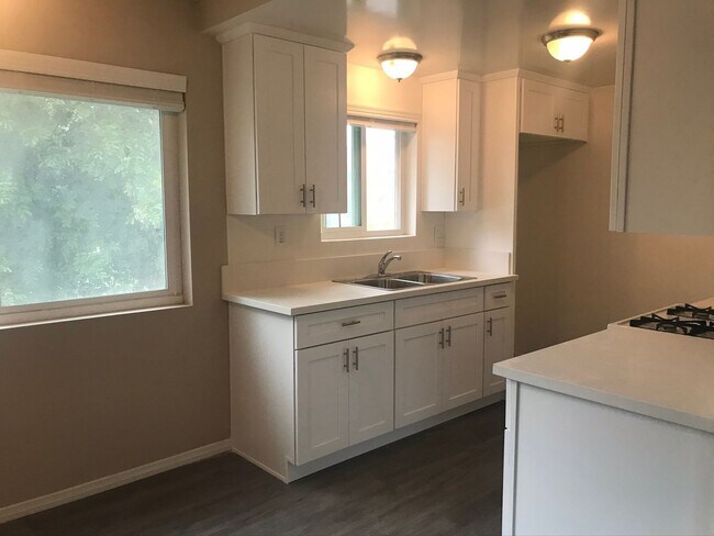 Interior Photo - Wyngate, 7766