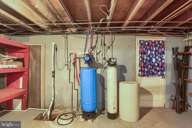 Building Photo - 685 Knight Rd