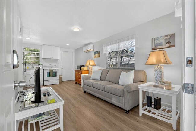 Building Photo - 4214 W Ohio Ave