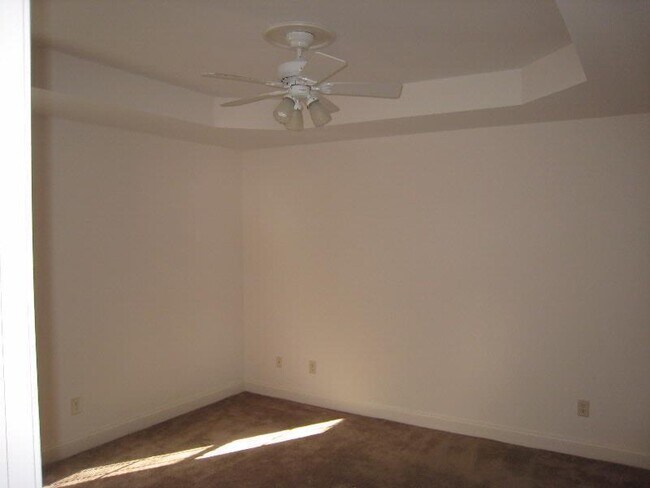 Building Photo - 4203 Ashbrook Dr
