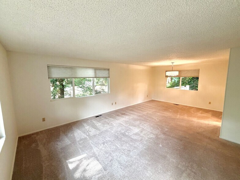 Building Photo - 17843 6th Ave NW