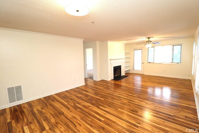 Building Photo - 510 Springfork Dr