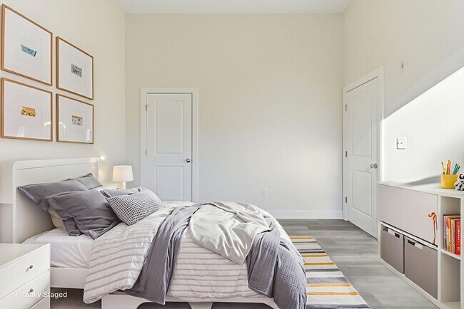 Building Photo - 19-25 Essex St