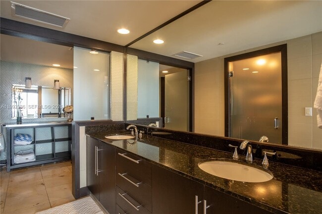 Building Photo - 1850 S Ocean Dr