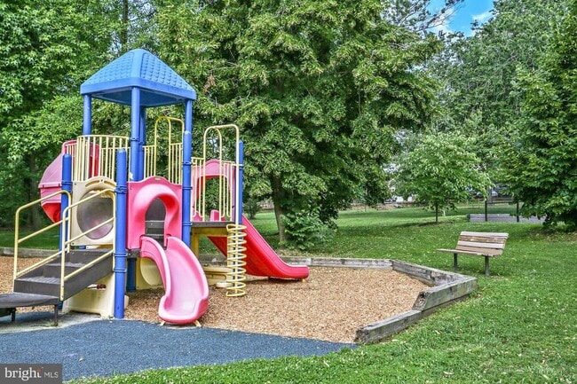 Building Photo - 1830 Columbia Pike