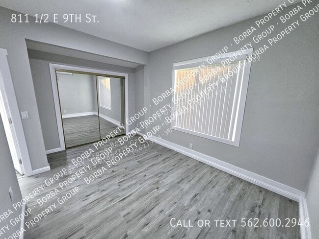 Building Photo - 811 1/2 E 9TH St.-