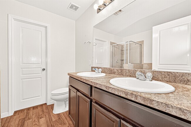 Building Photo - 2030 Stonework Ln