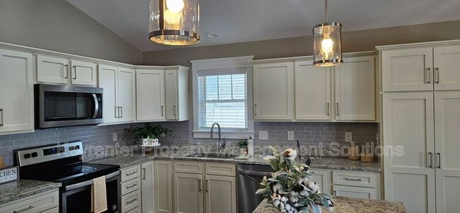 Building Photo - 42 Mcilwee Ln