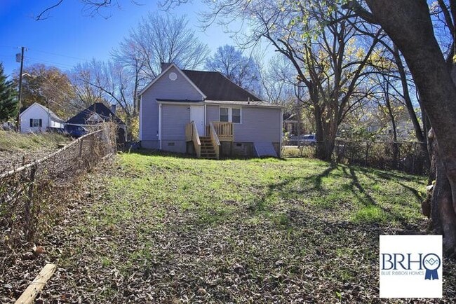 Building Photo - 1311 W Baxter Ave