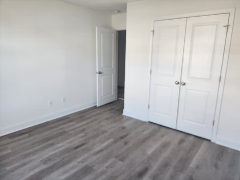 Building Photo - 1650 Bratton Ct