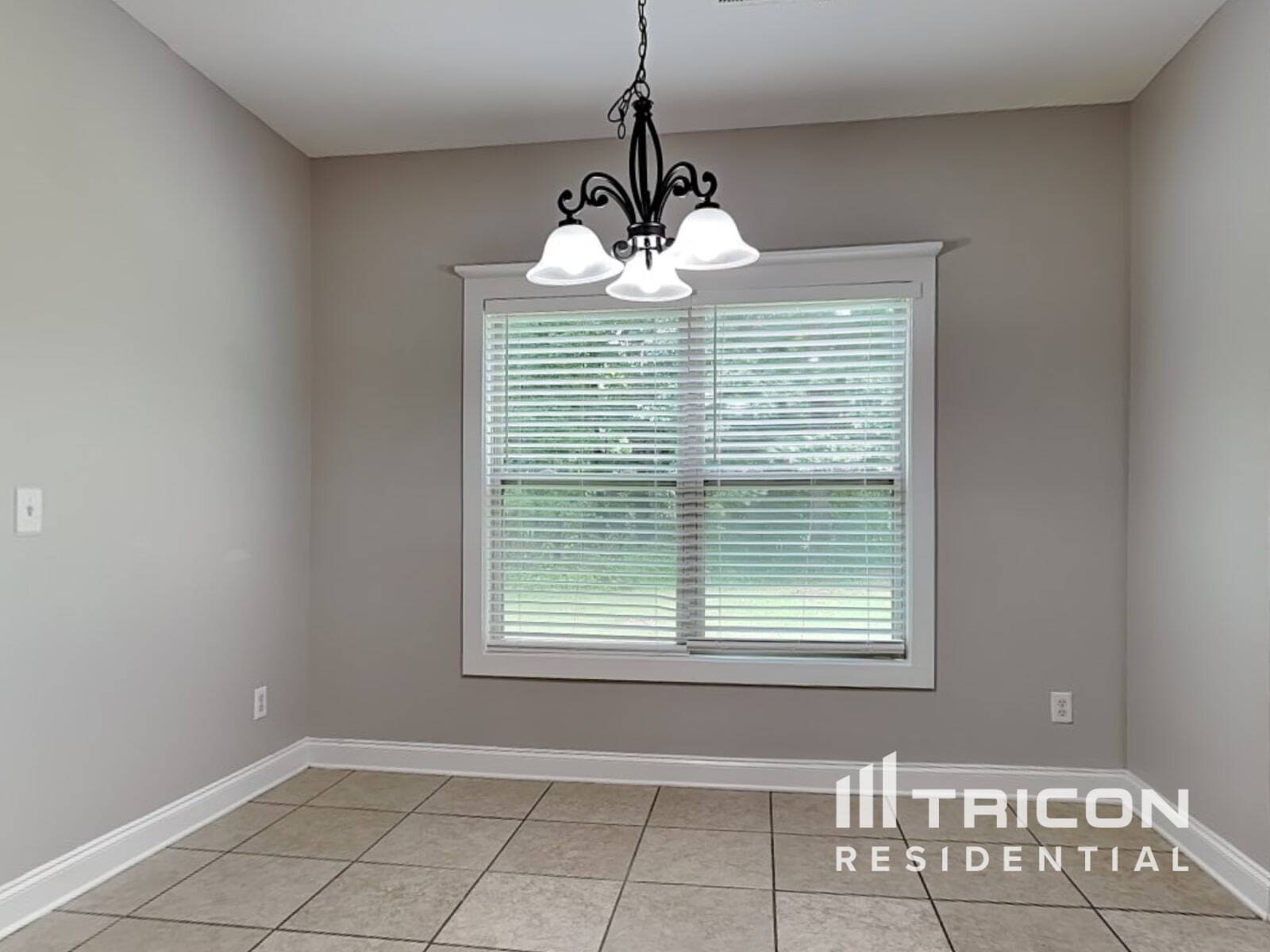 Building Photo - 294 Sweetwater Bridge Cir