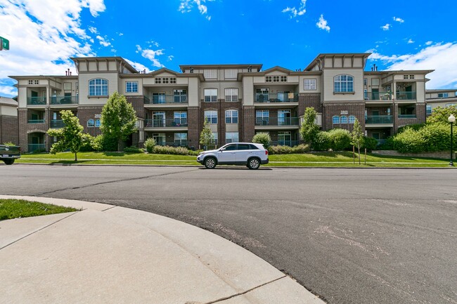 Building Photo - Awesome Condo in Town Center Terrace!