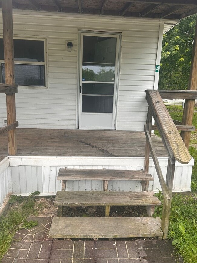 Building Photo - 2 bed 1 bath duplex apartment in Bunker Hill Mobile Home Community