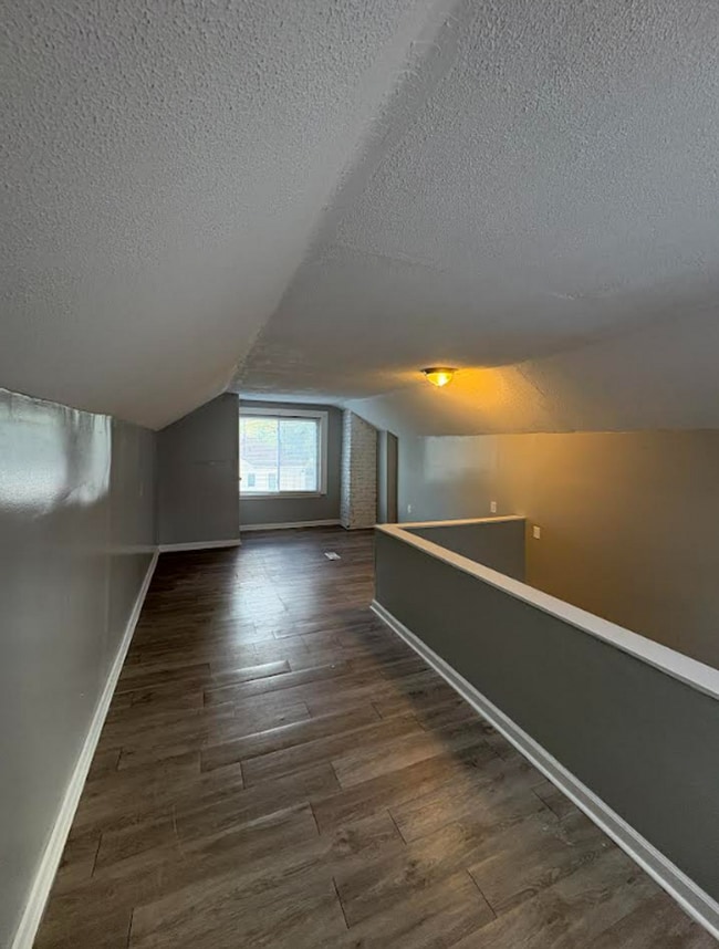 Building Photo - 2669 Electric- 3 BEDS & 2 BATH FOR RENT!