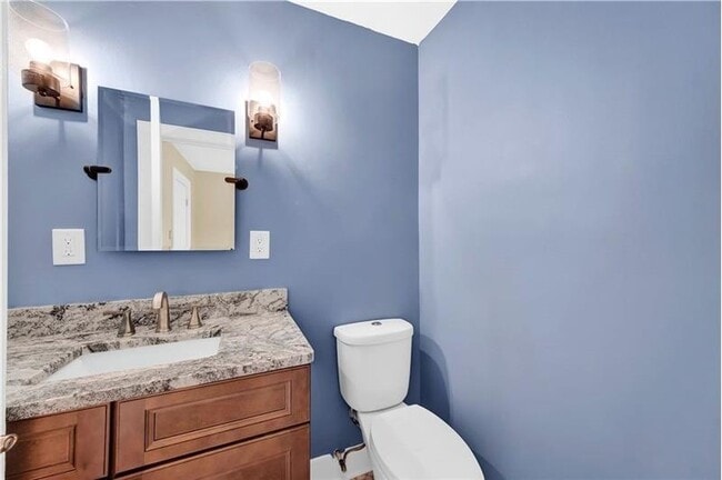 Building Photo - 2332 Cooledge Ave