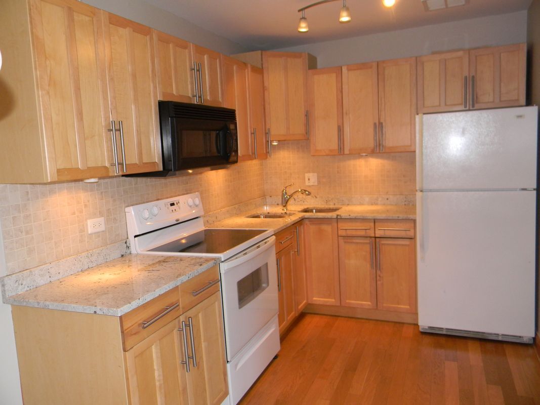 Building Photo - 10222 S 84th Terrace