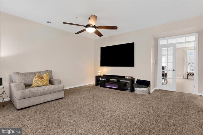 Building Photo - 364 Chessington Dr