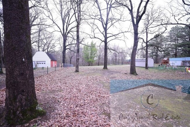 Building Photo - Move in special $500!! Beautifully renovated 1 bed / 1 bath duplex in a great neighborhood!!