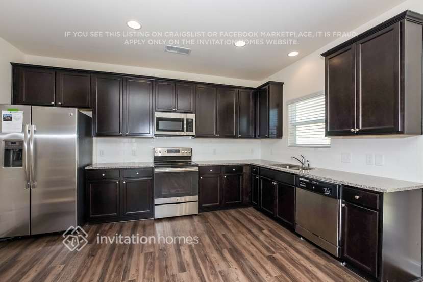 Building Photo - 9823 Maywine Cir