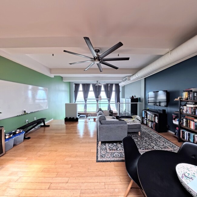 Building Photo - 156 Porter St