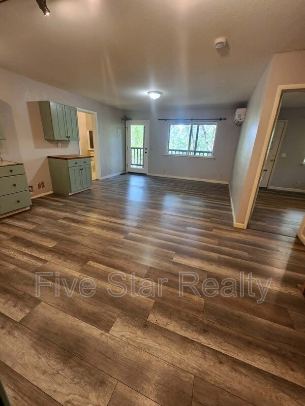 Building Photo - 12896 Rices Crossing Rd